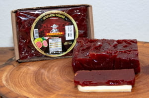 GOIABADA CASCÃO EM BARRA MUNDO DO QUEIJO 400G